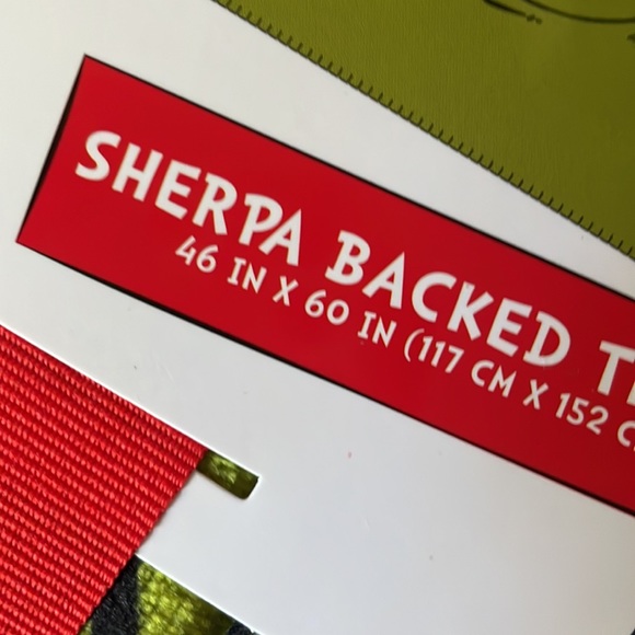 Grinch Sherpa Backed Throw Blanket - Picture 4 of 8